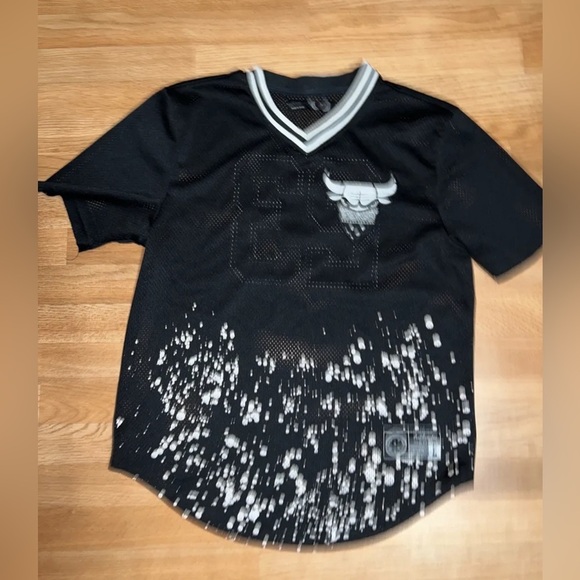 Rare Michael Jordan Black Jersey Size L Made By Authentic - Gangster - Picture 1 of 9